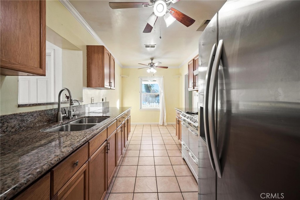 12635 Gilmore Street