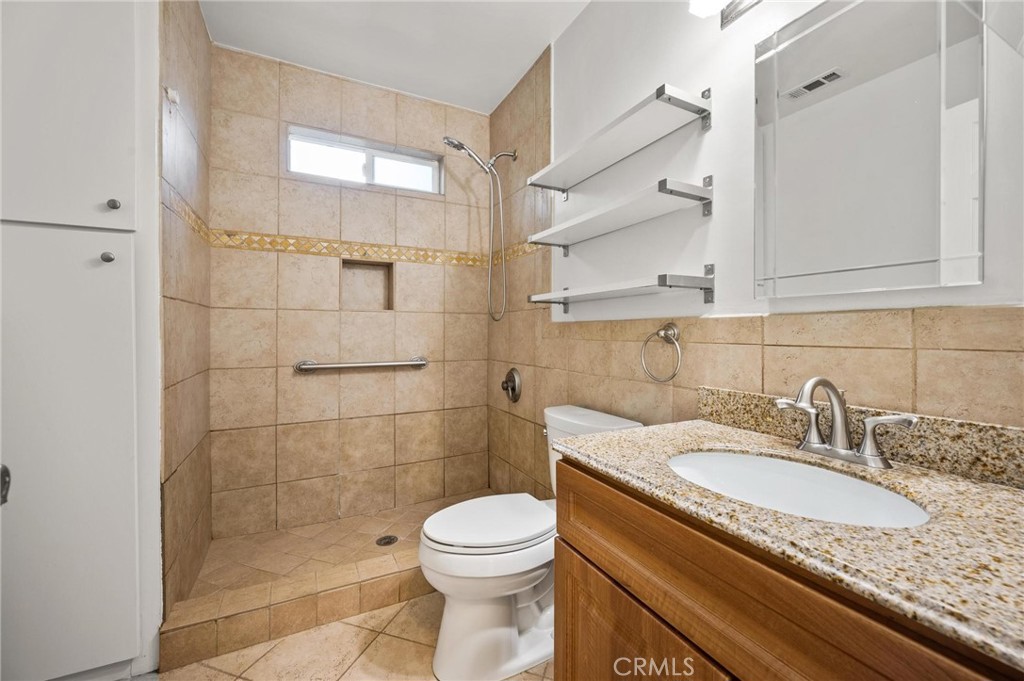 12635 Gilmore Street