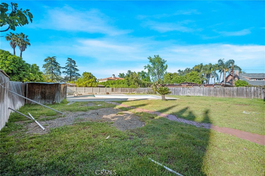 13510 Kittridge Street