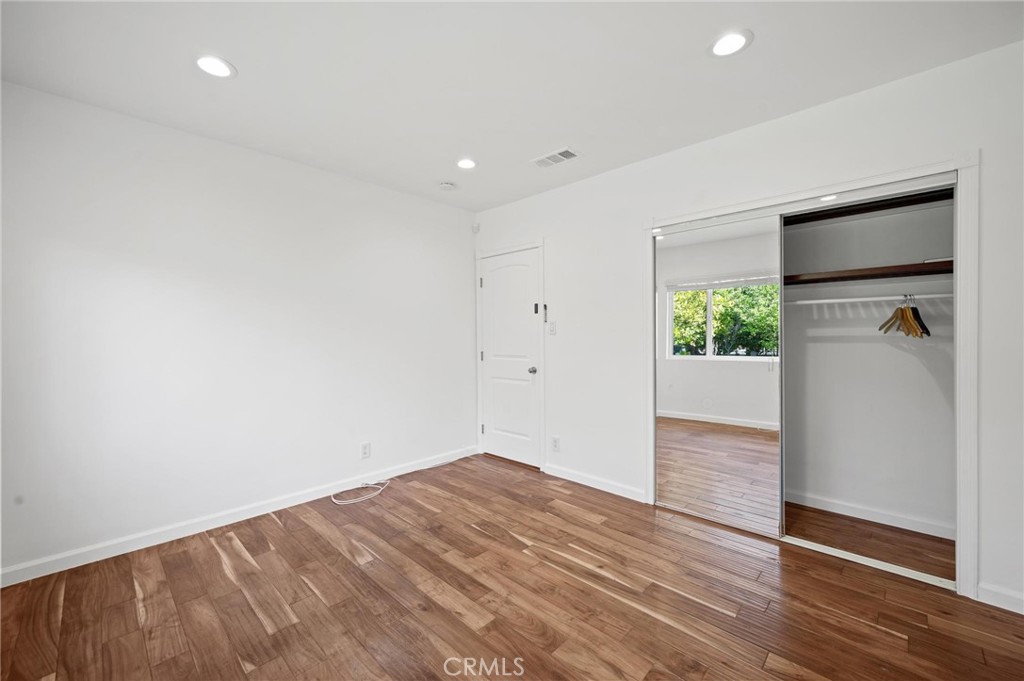 13510 Kittridge Street