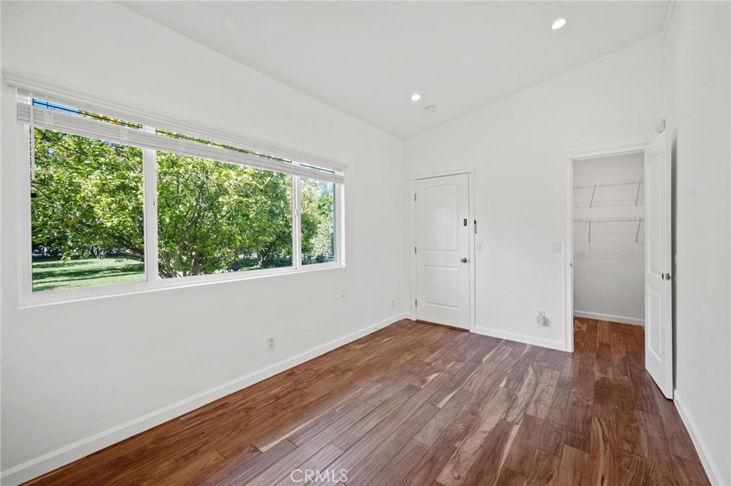 13510 Kittridge Street