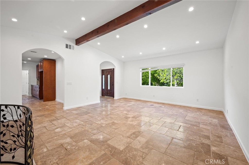 13510 Kittridge Street