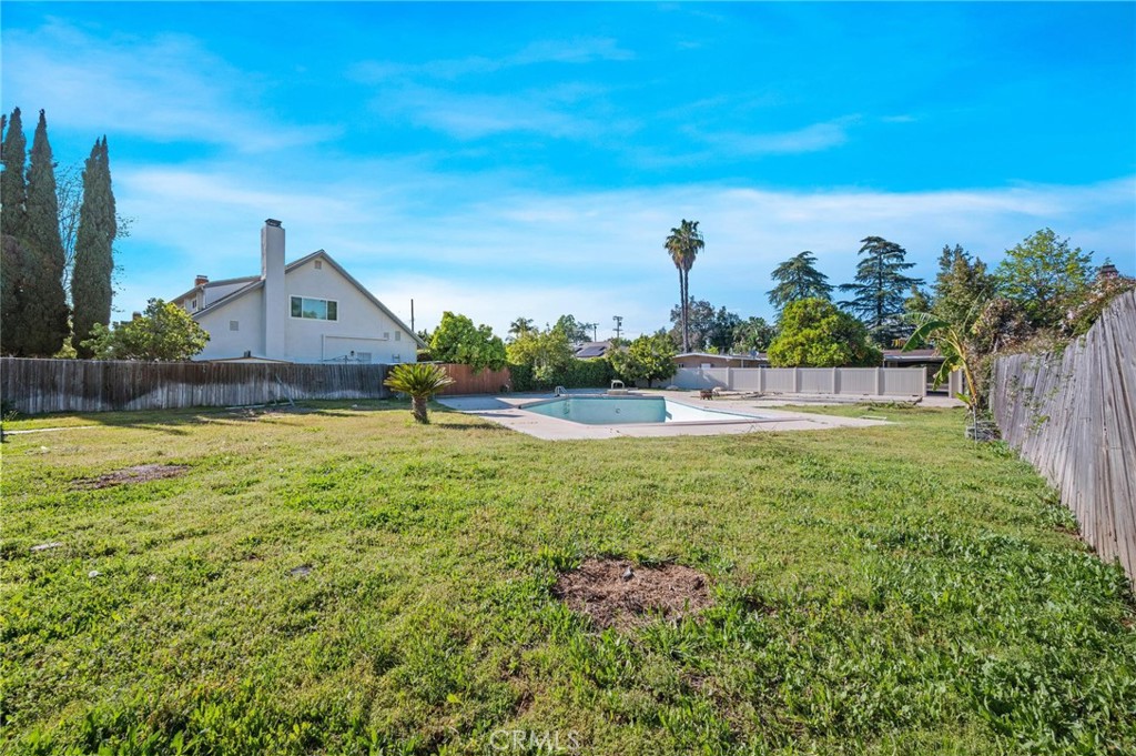 13510 Kittridge Street