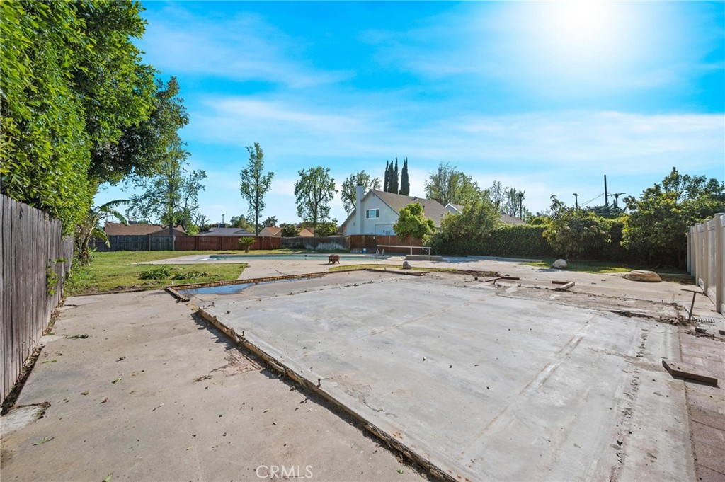 13510 Kittridge Street