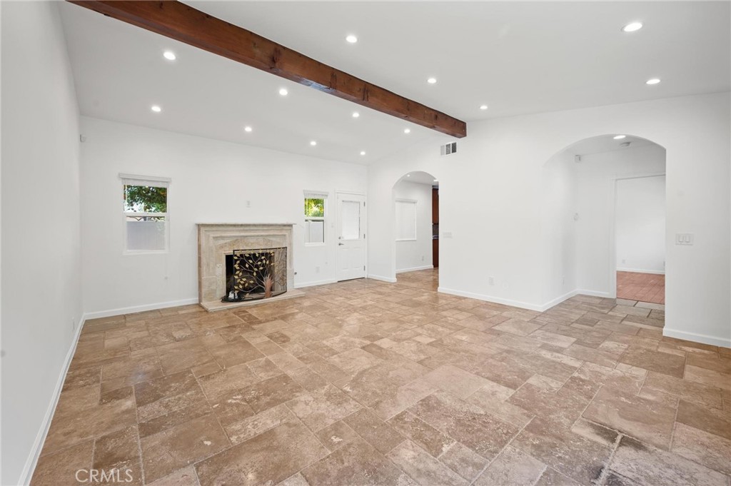 13510 Kittridge Street