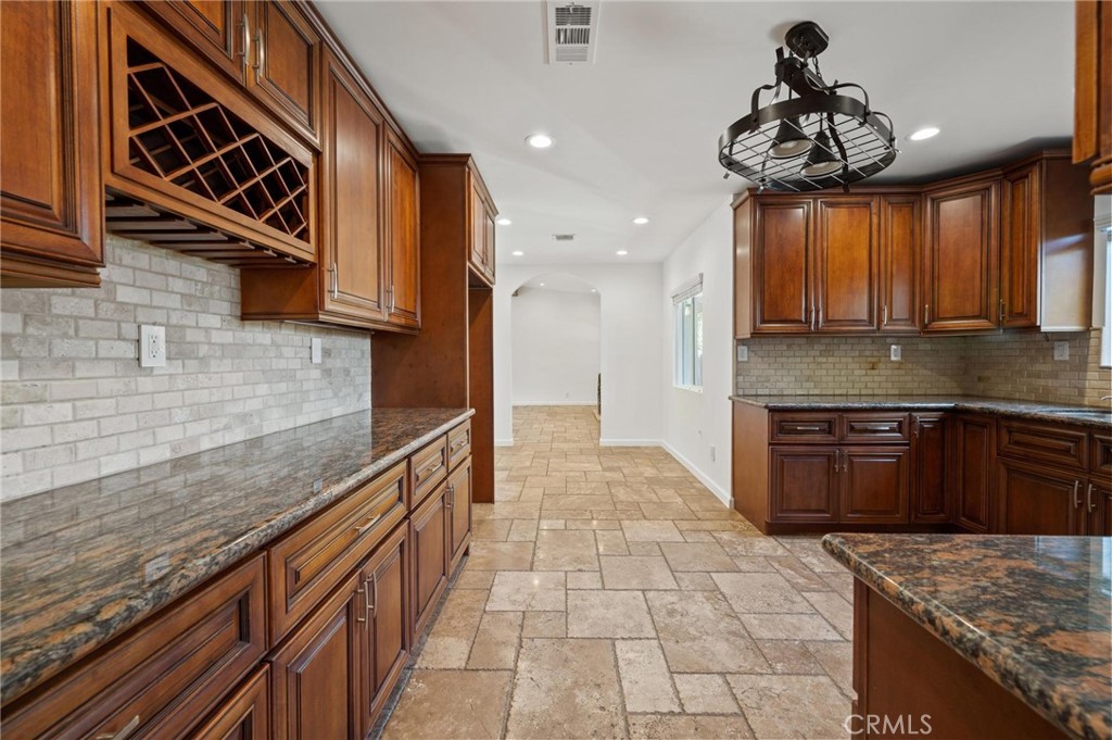 13510 Kittridge Street