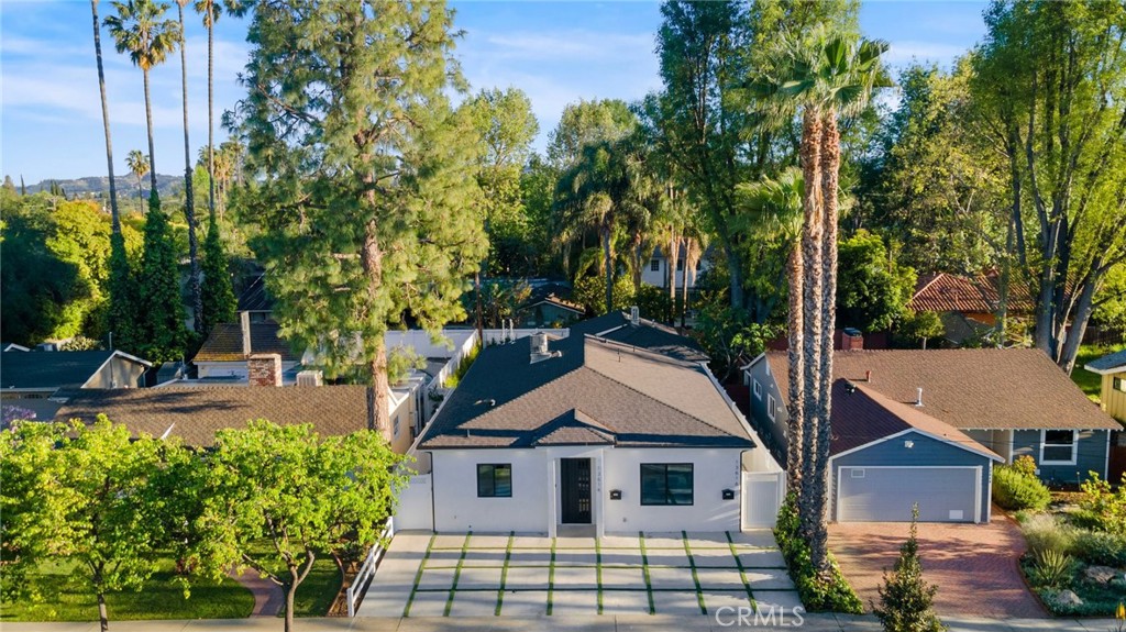 13614 Emelita Street