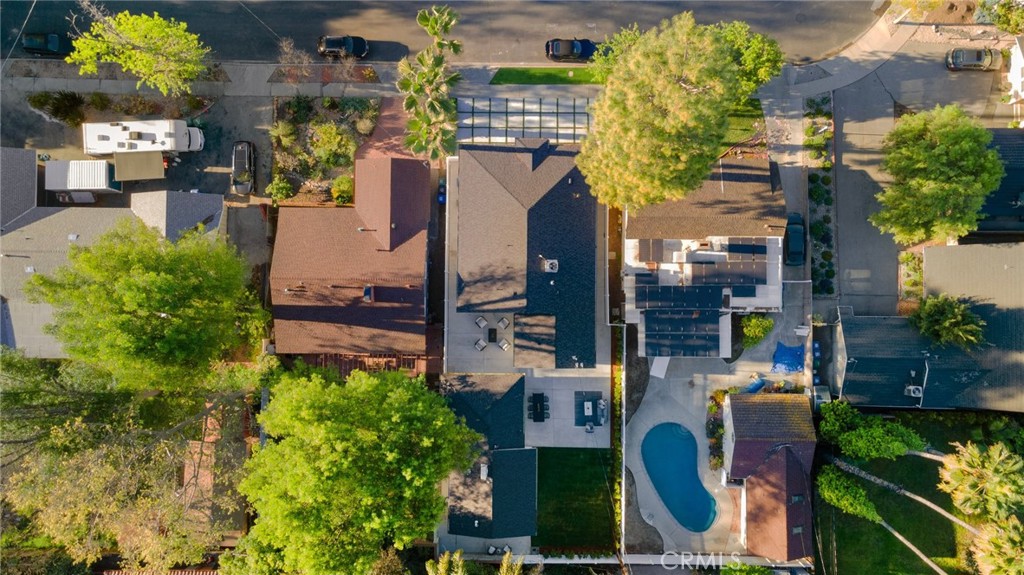 13614 Emelita Street