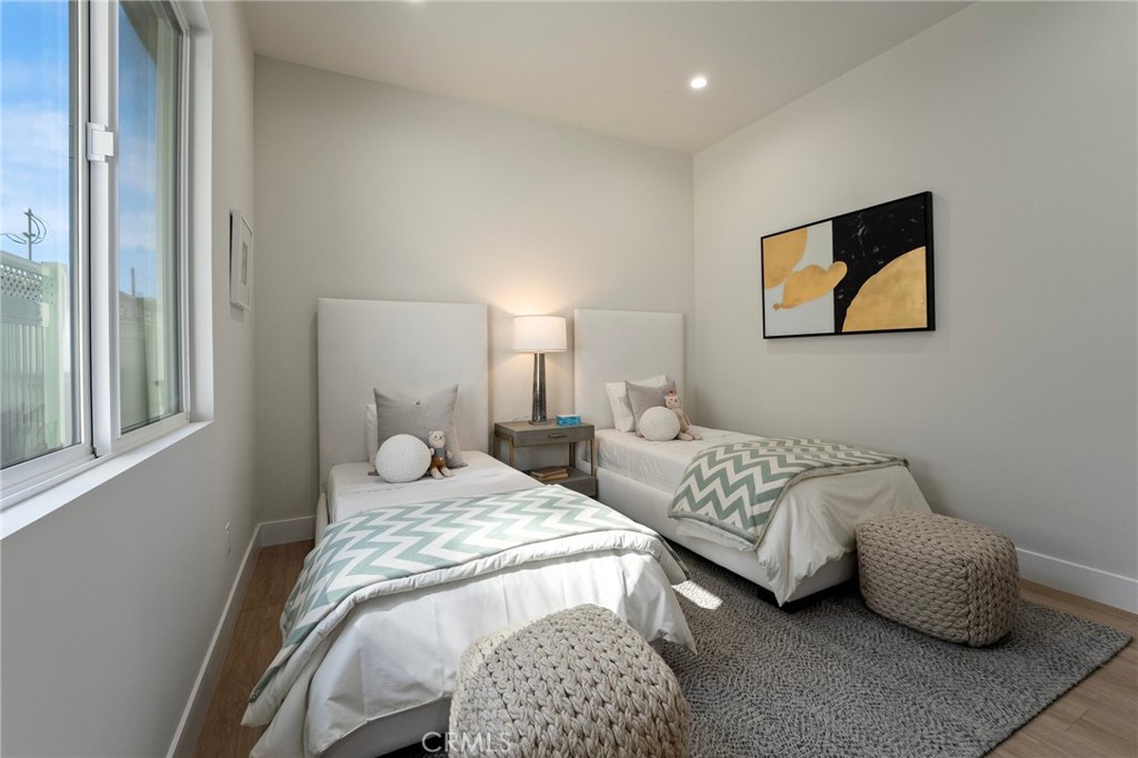 13614 Emelita Street