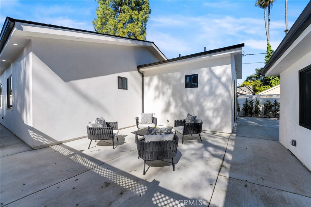 13614 Emelita Street