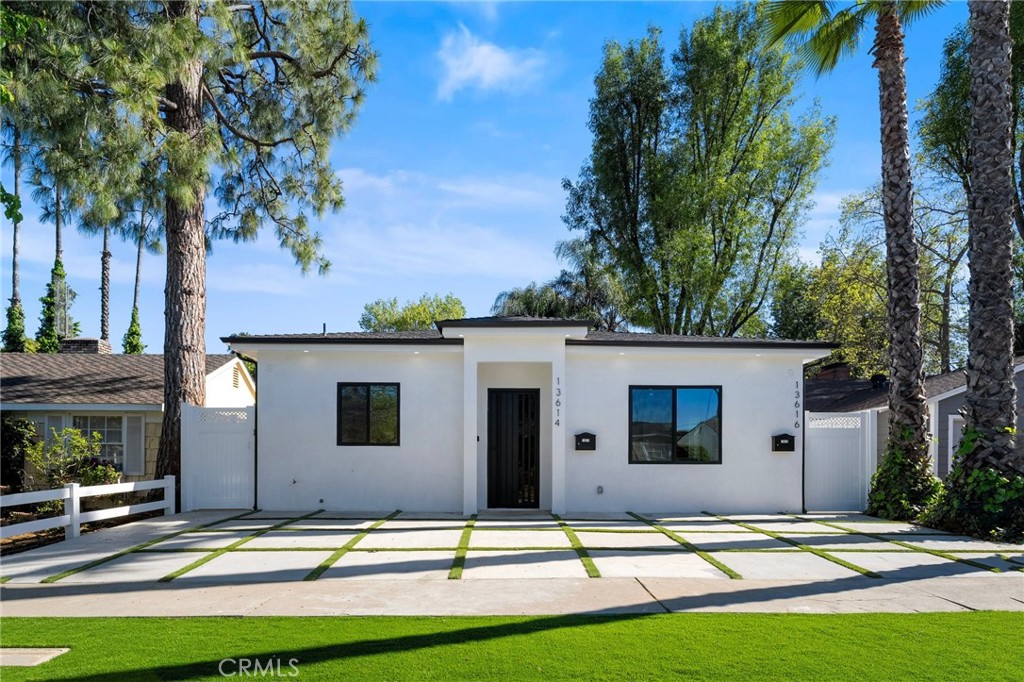 13614 Emelita Street