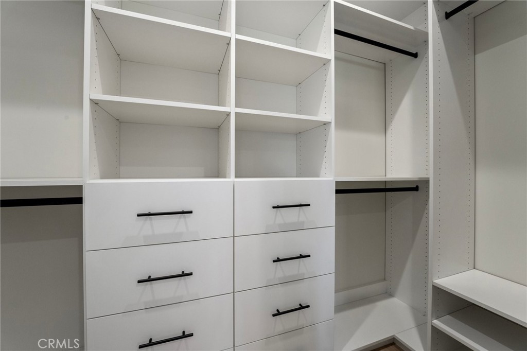 13614 Emelita Street