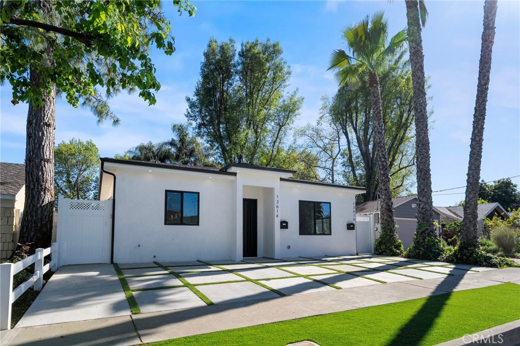 13614 Emelita Street