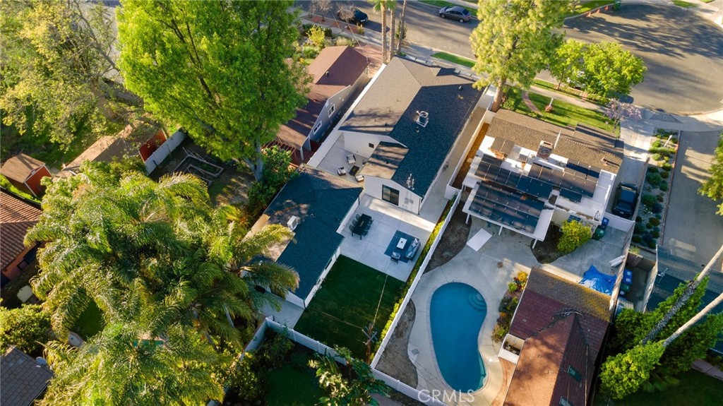 13614 Emelita Street