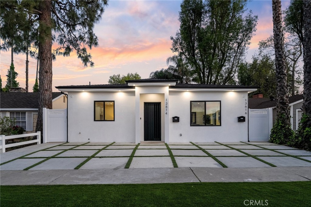 13614 Emelita Street