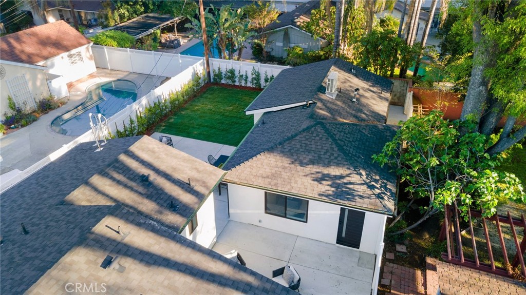 13614 Emelita Street