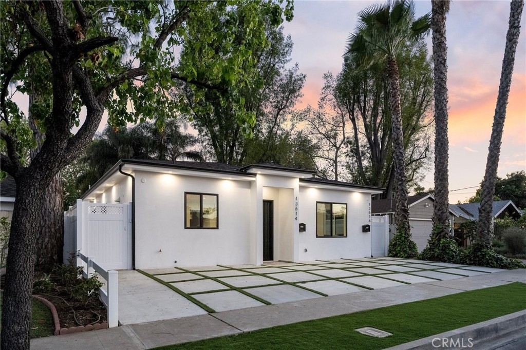 13614 Emelita Street