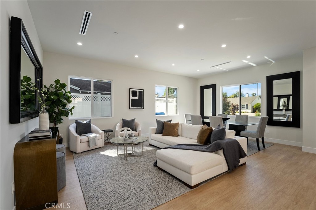 13614 Emelita Street