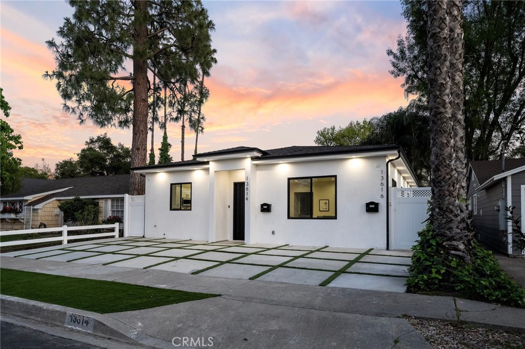 13614 Emelita Street