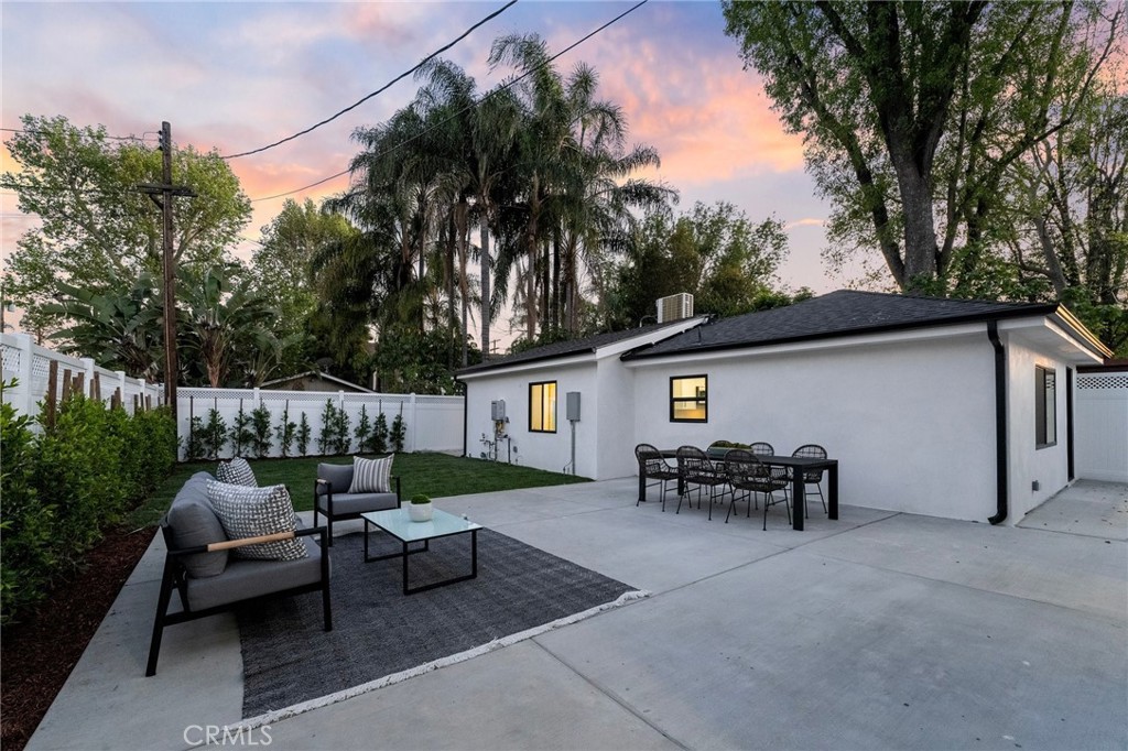 13614 Emelita Street