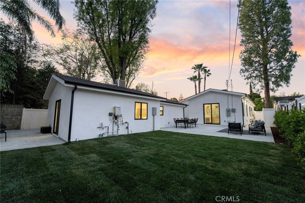 13614 Emelita Street