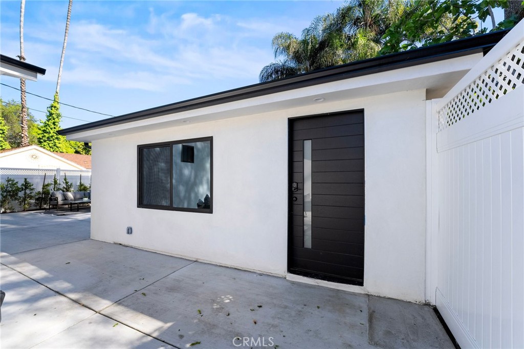 13614 Emelita Street