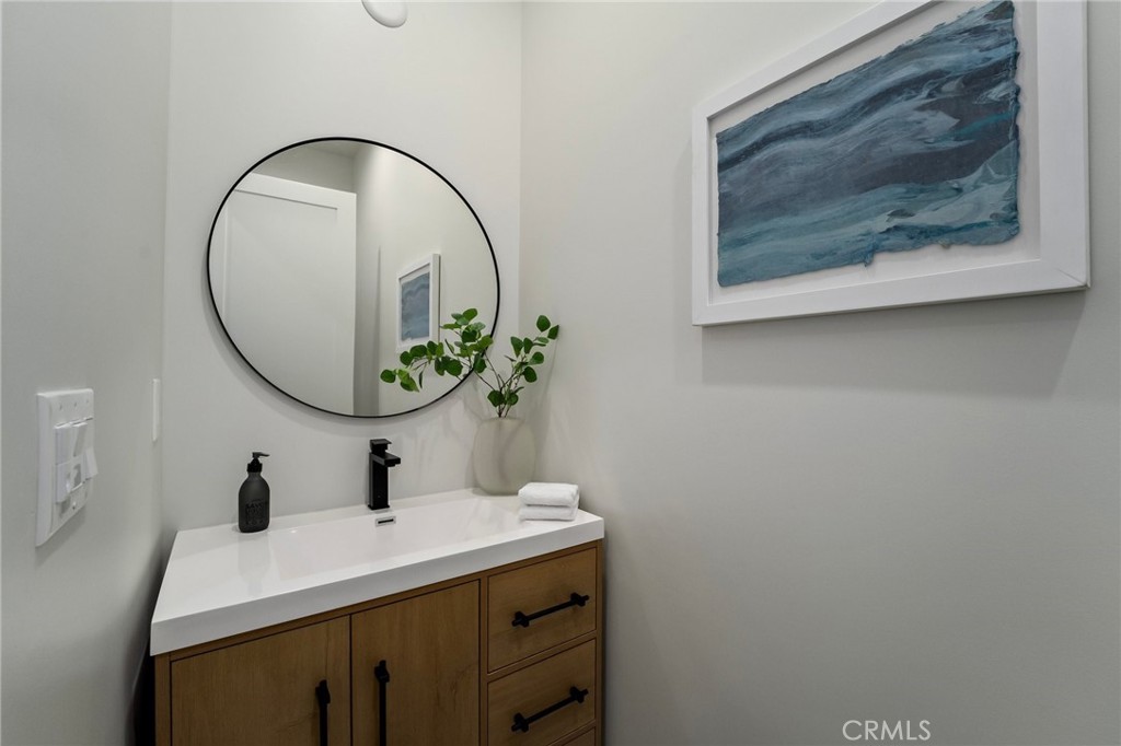 13614 Emelita Street