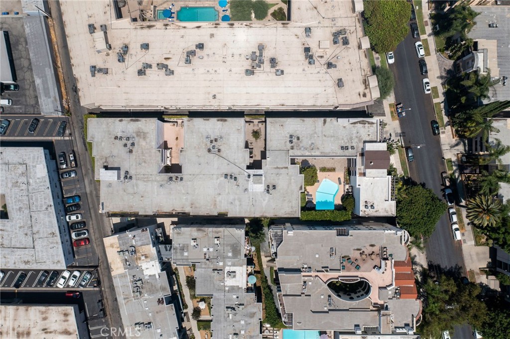 4637 Willis Avenue 201