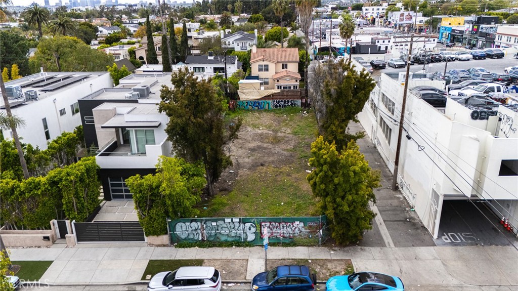 645 N Gardner Street