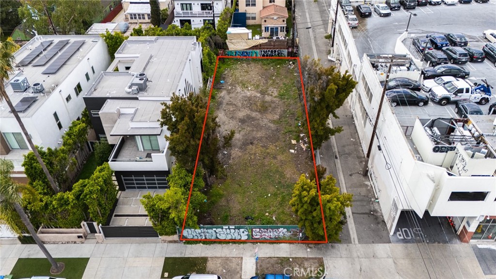 645 N Gardner Street