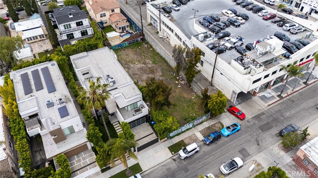 645 N Gardner Street