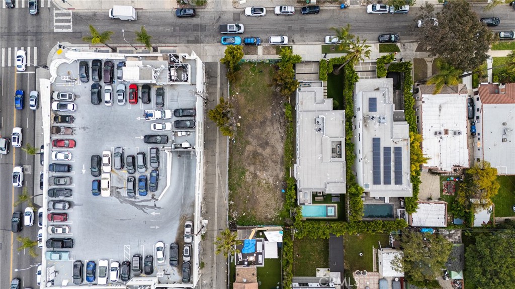 645 N Gardner Street