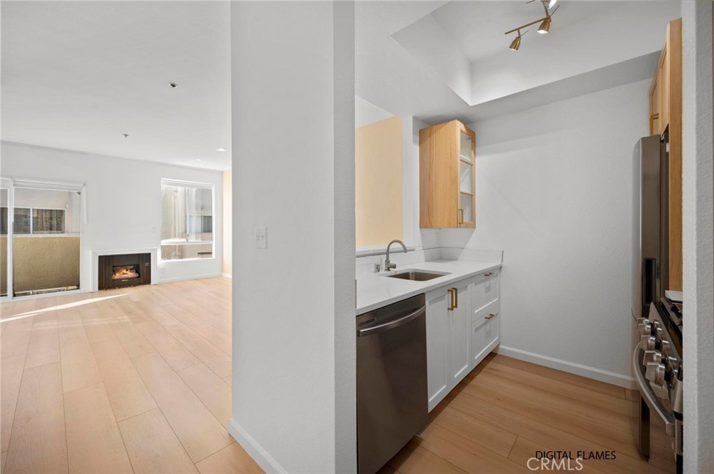 19350 Sherman Way 338
