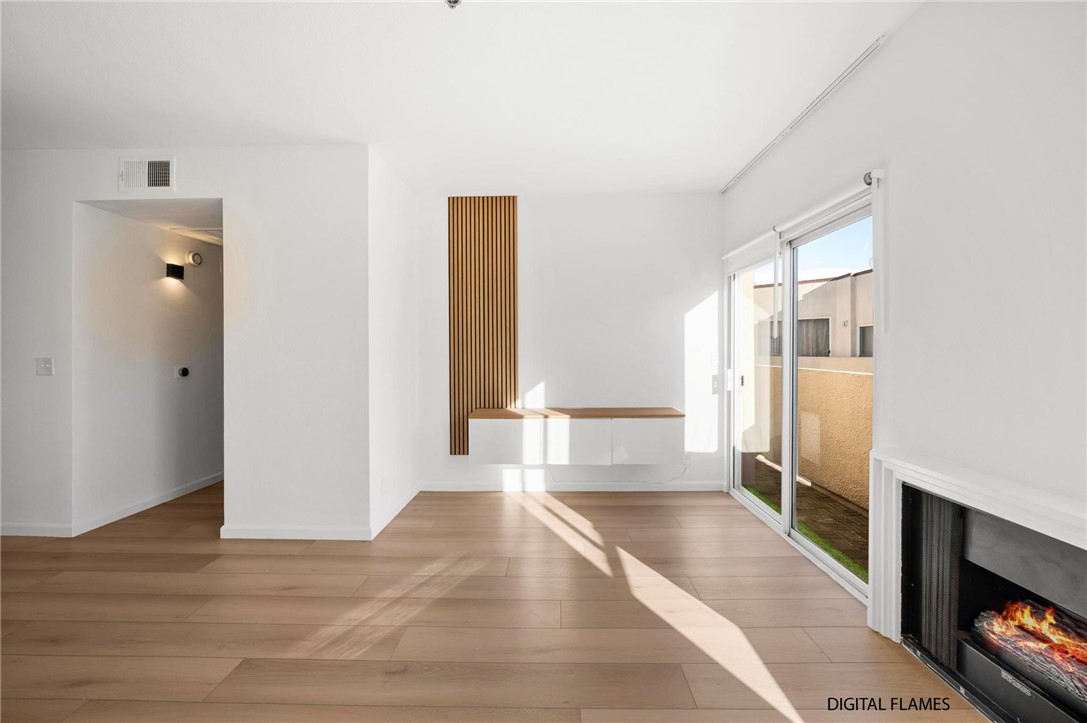 19350 Sherman Way 338