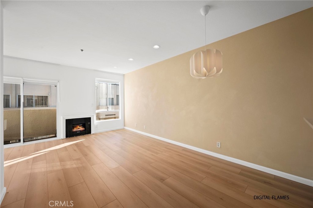 19350 Sherman Way 338