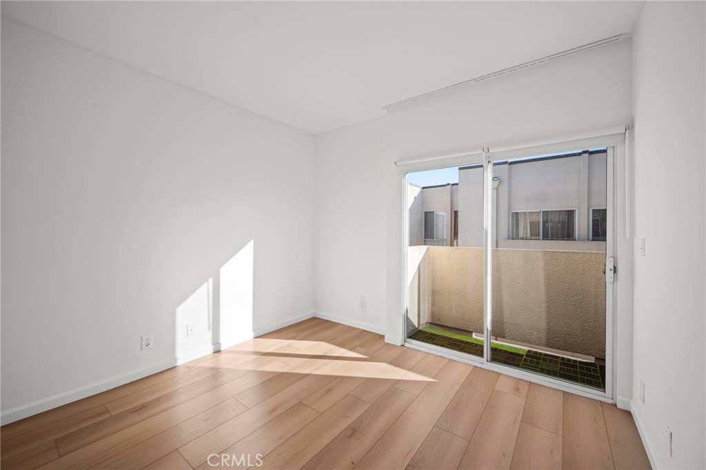 19350 Sherman Way 338