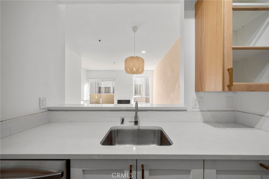 19350 Sherman Way 338