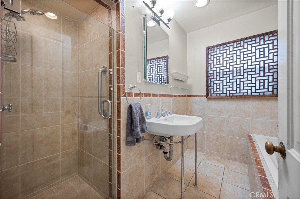 536 Avenue 64