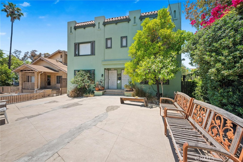 144 S Avenue 57