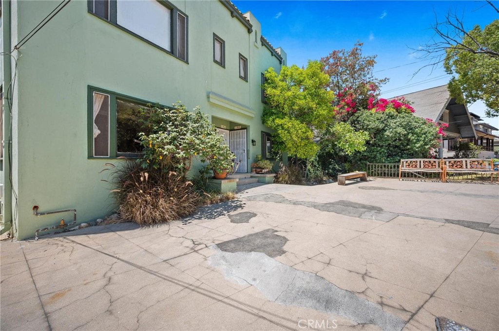144 S Avenue 57