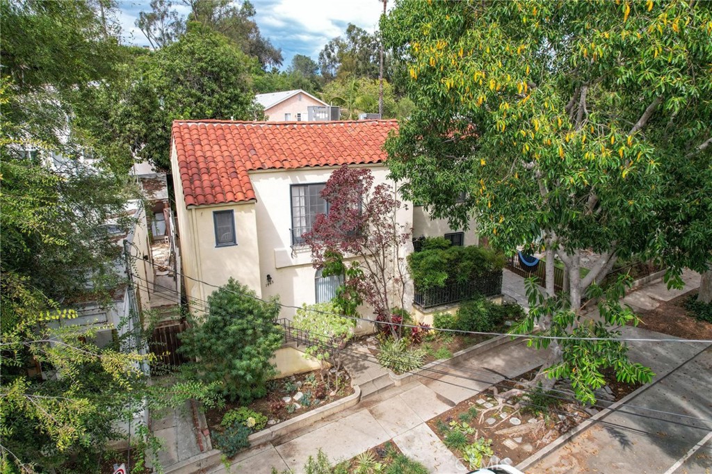 1441 Scott Avenue