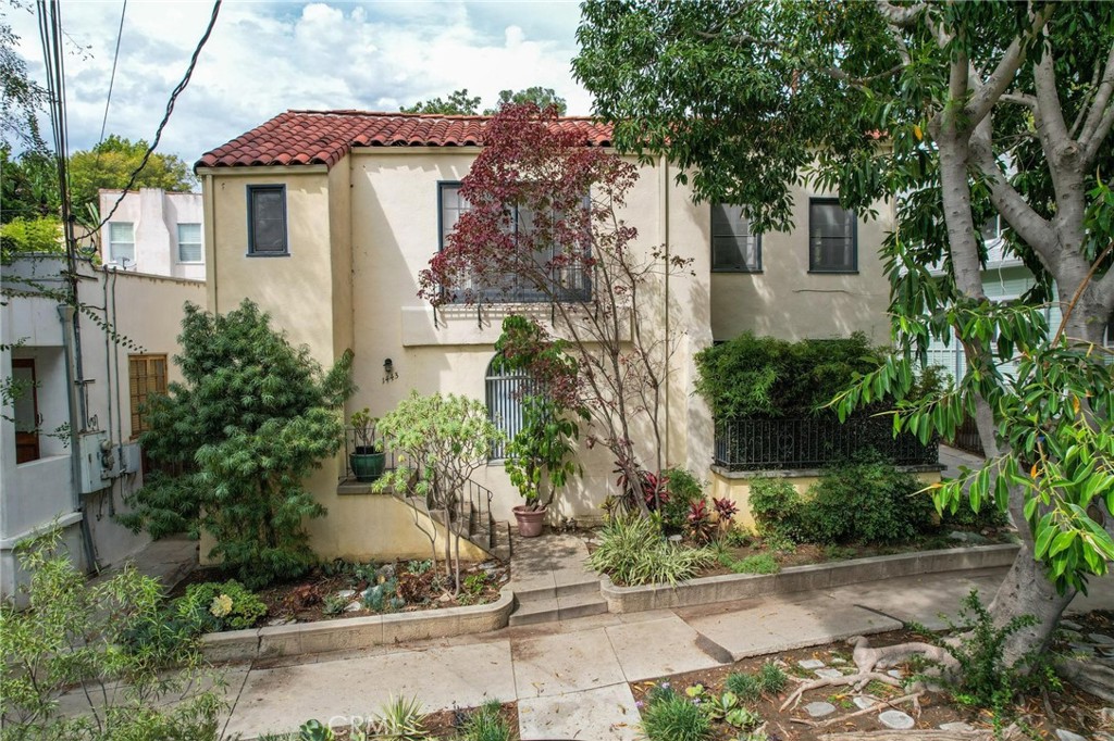 1441 Scott Avenue