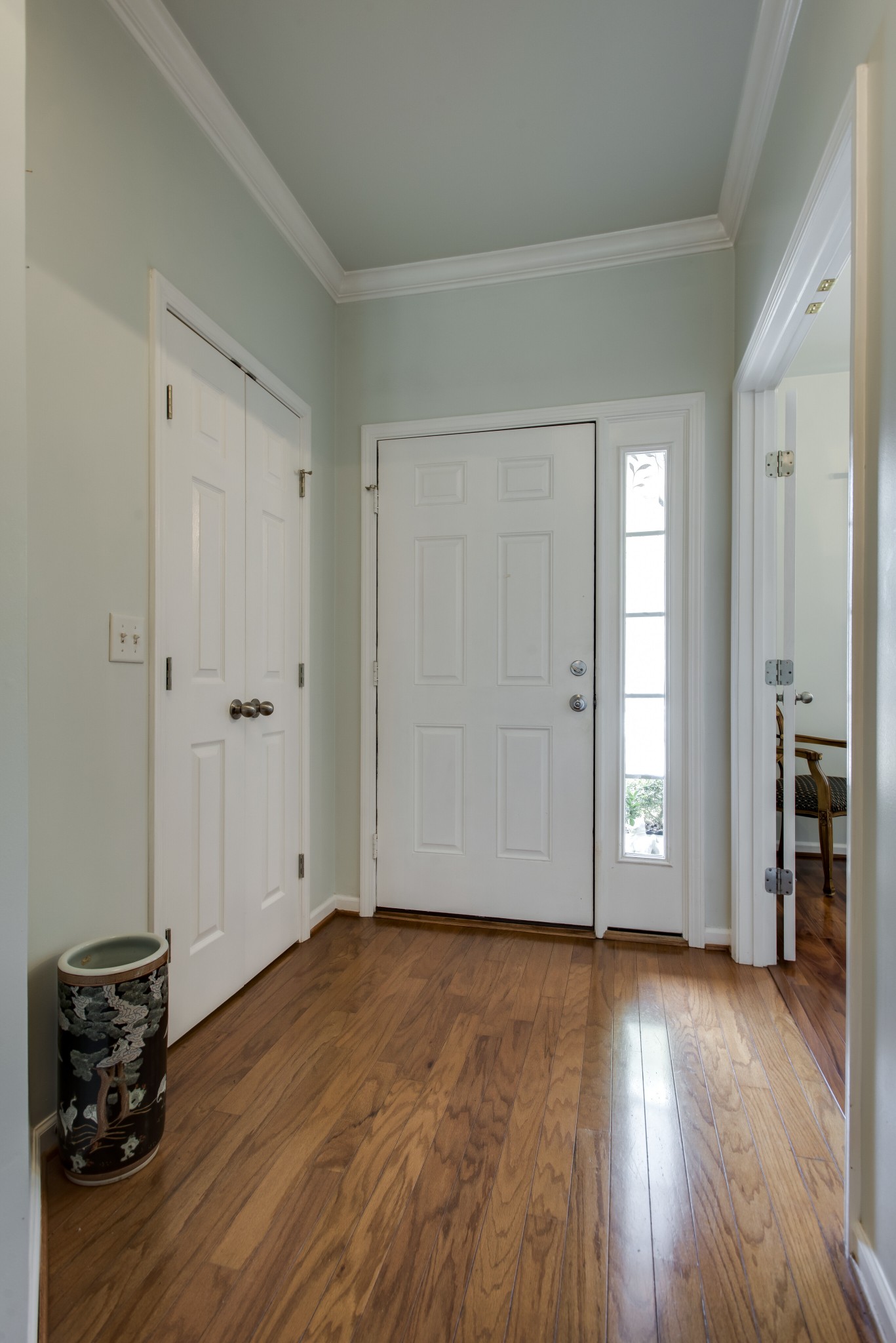 833 Barrington Place Dr