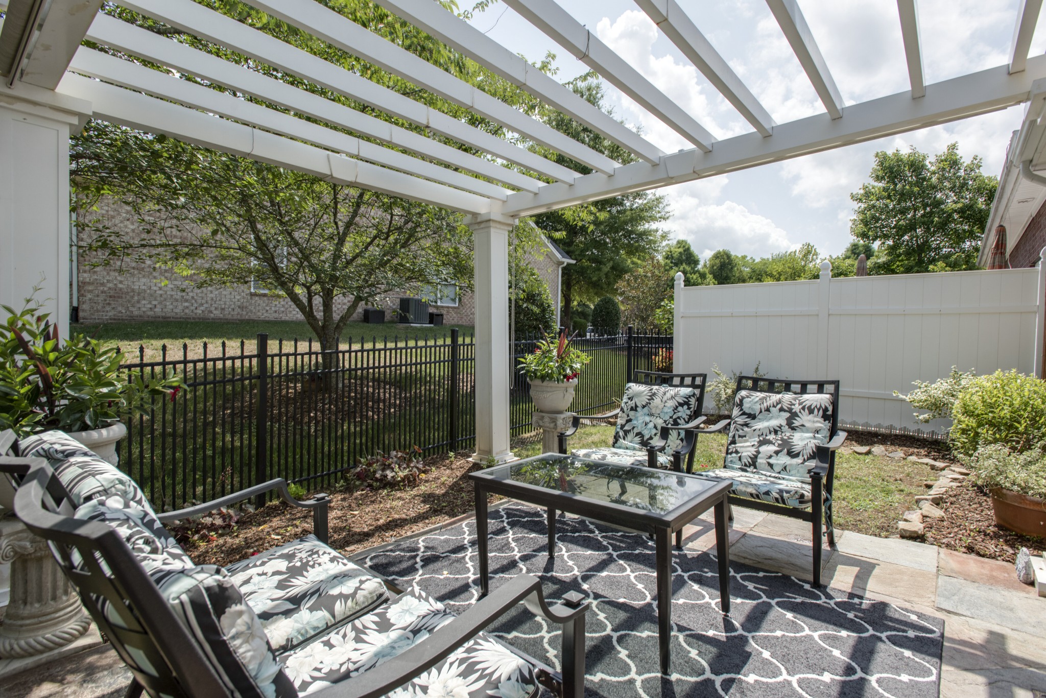 833 Barrington Place Dr