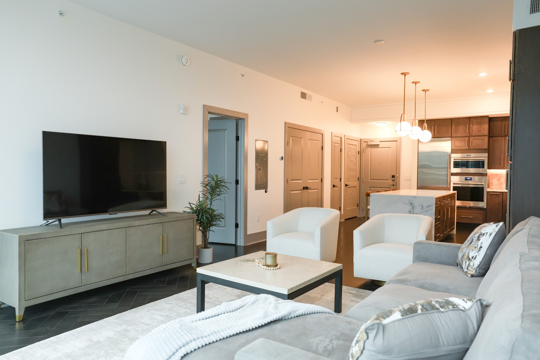 1616 W End Ave Unit: 2505