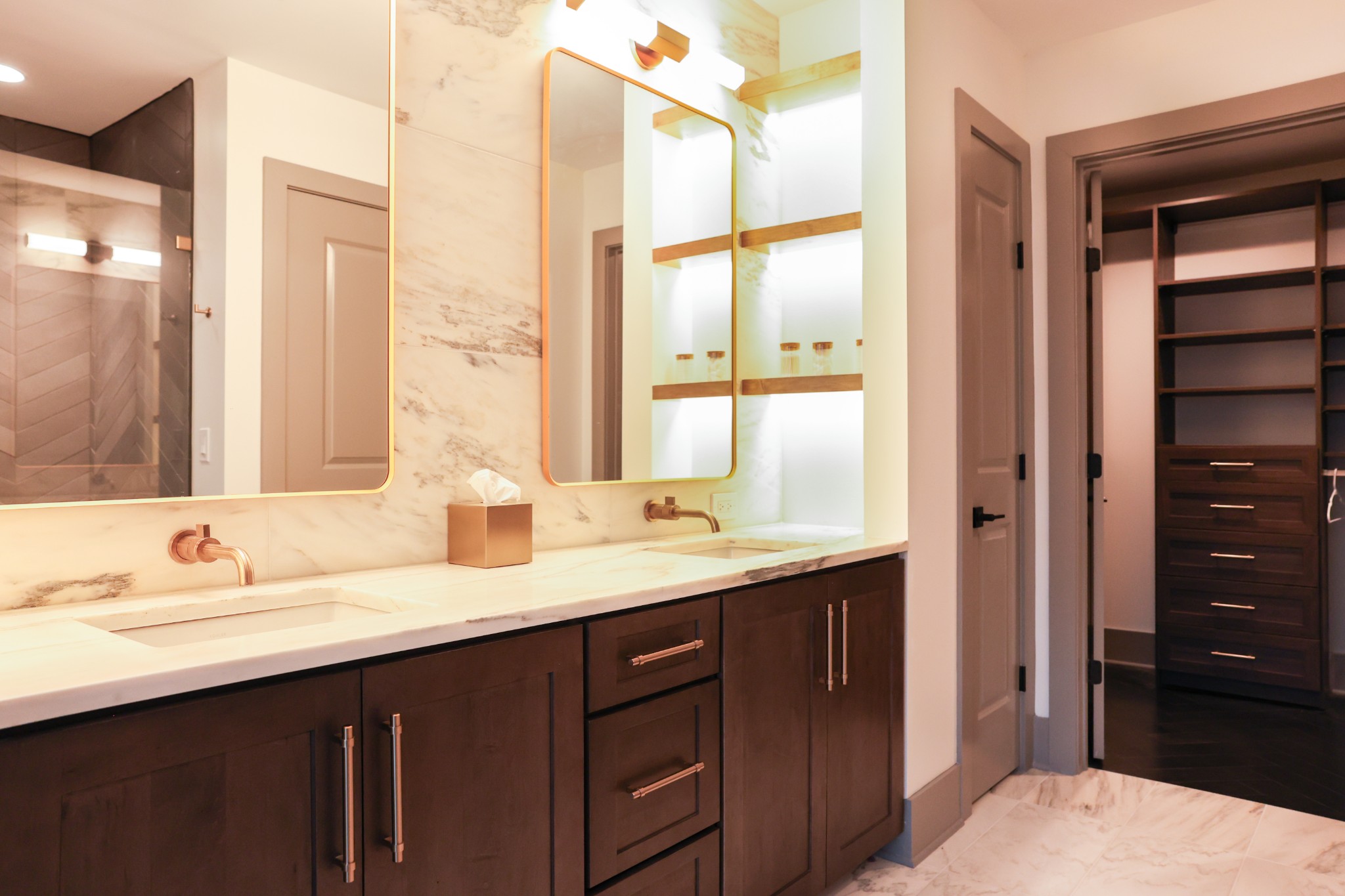 1616 W End Ave Unit: 2505