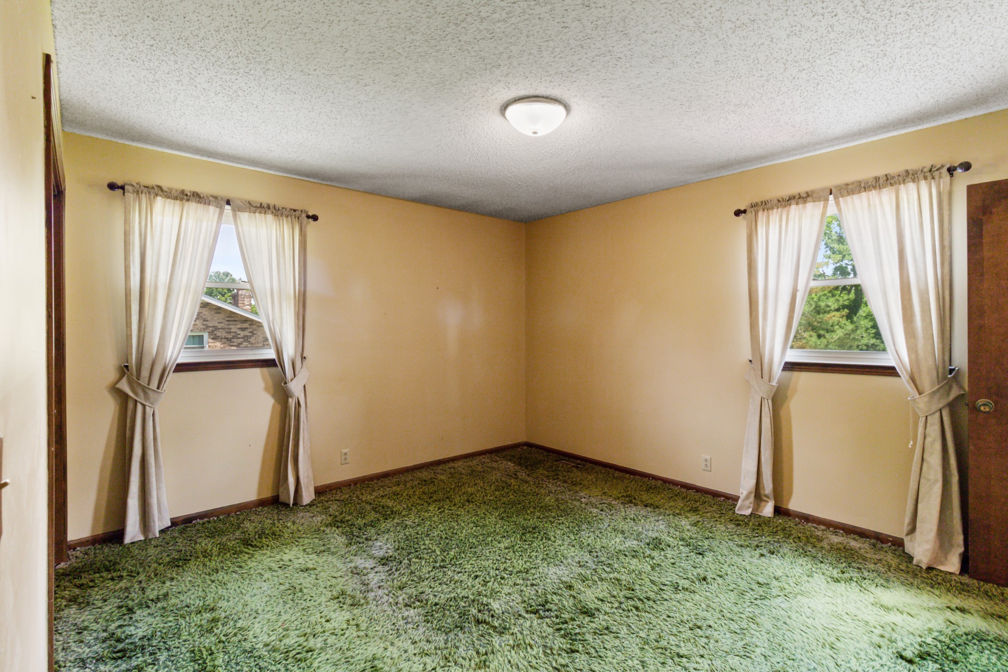 1105 Clearview Dr