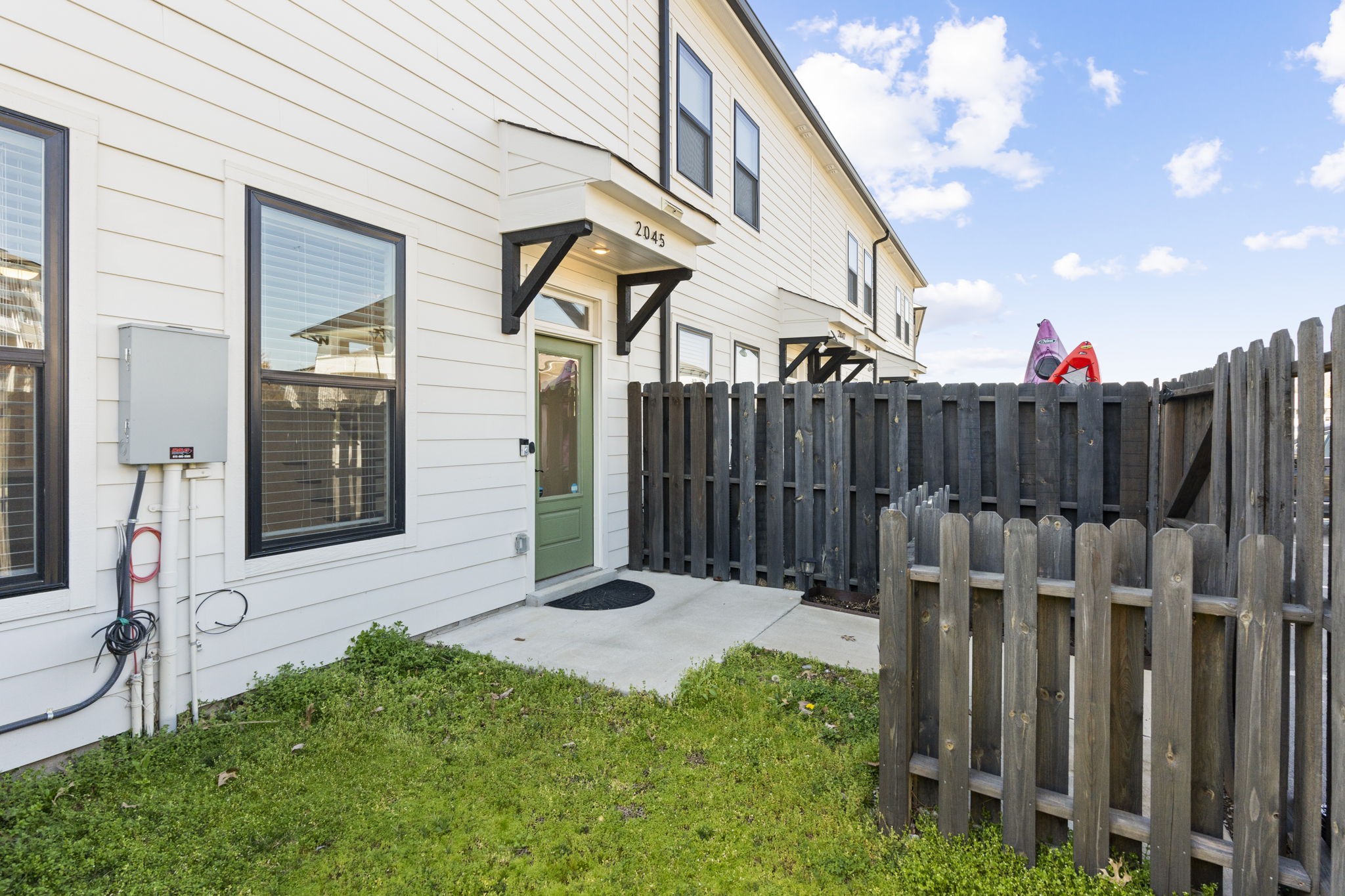 2045 Oakwood Ave Unit: 25