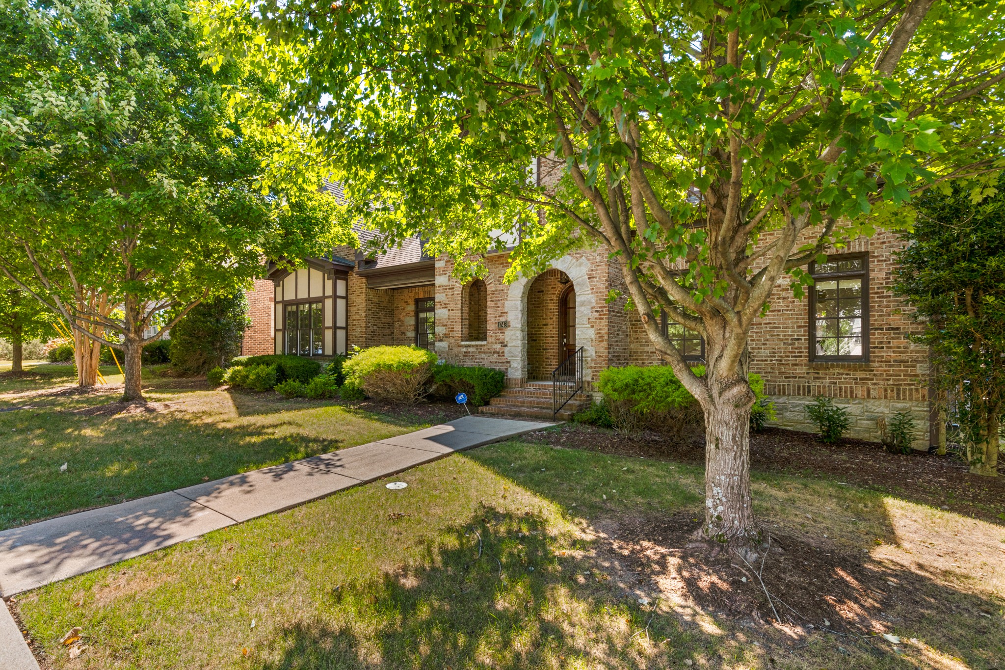1743 Glen Echo Rd