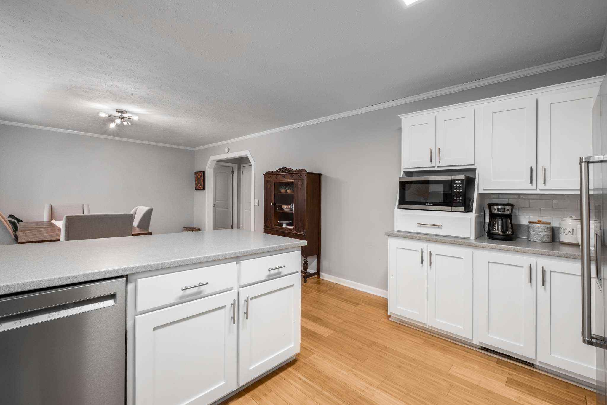 140 Ridgewood Ln